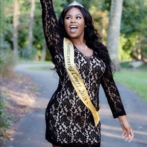 Long Sleeve Lace Sheath Dress with Open Back